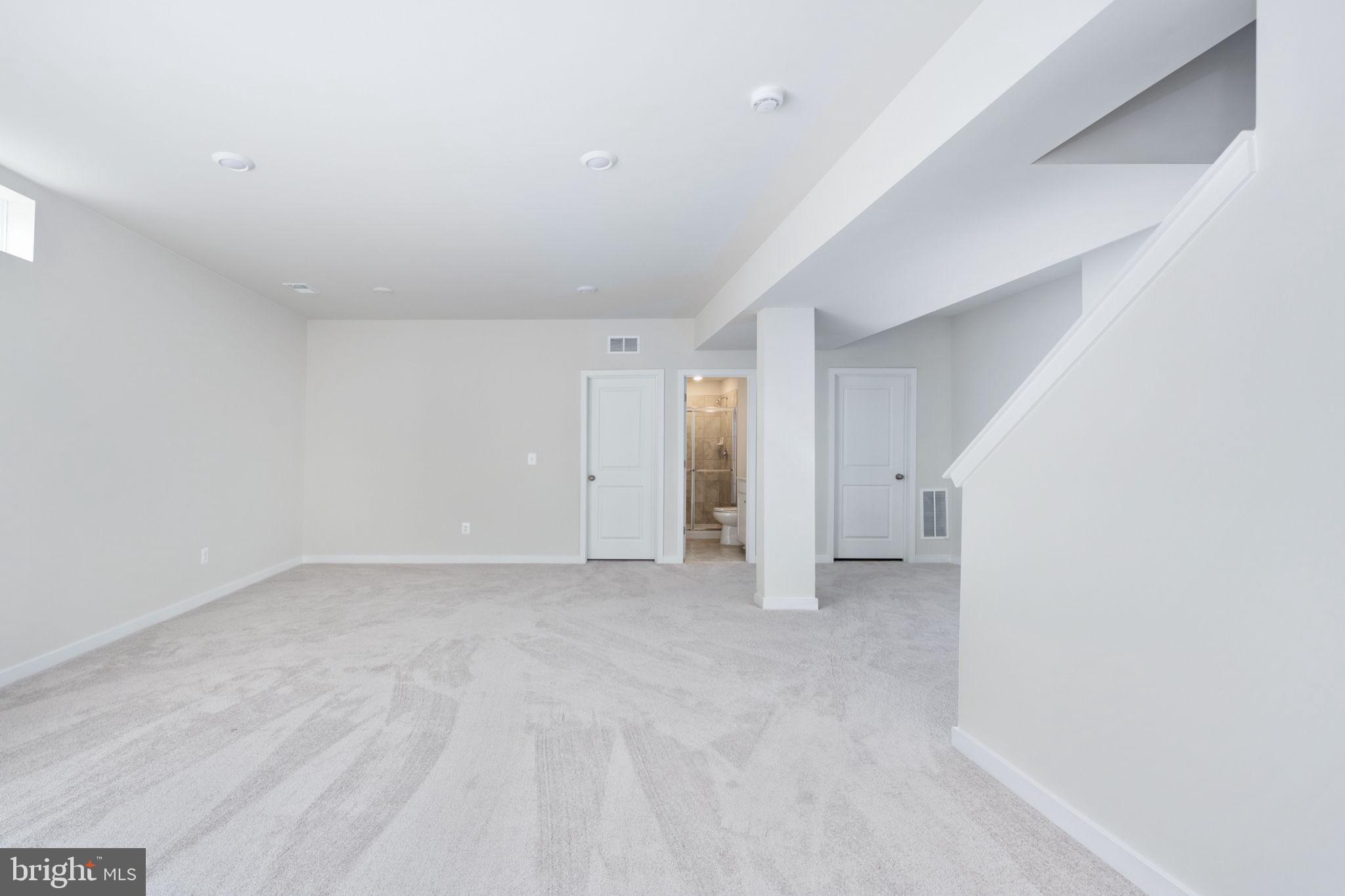 2044 Armstrong Terrace