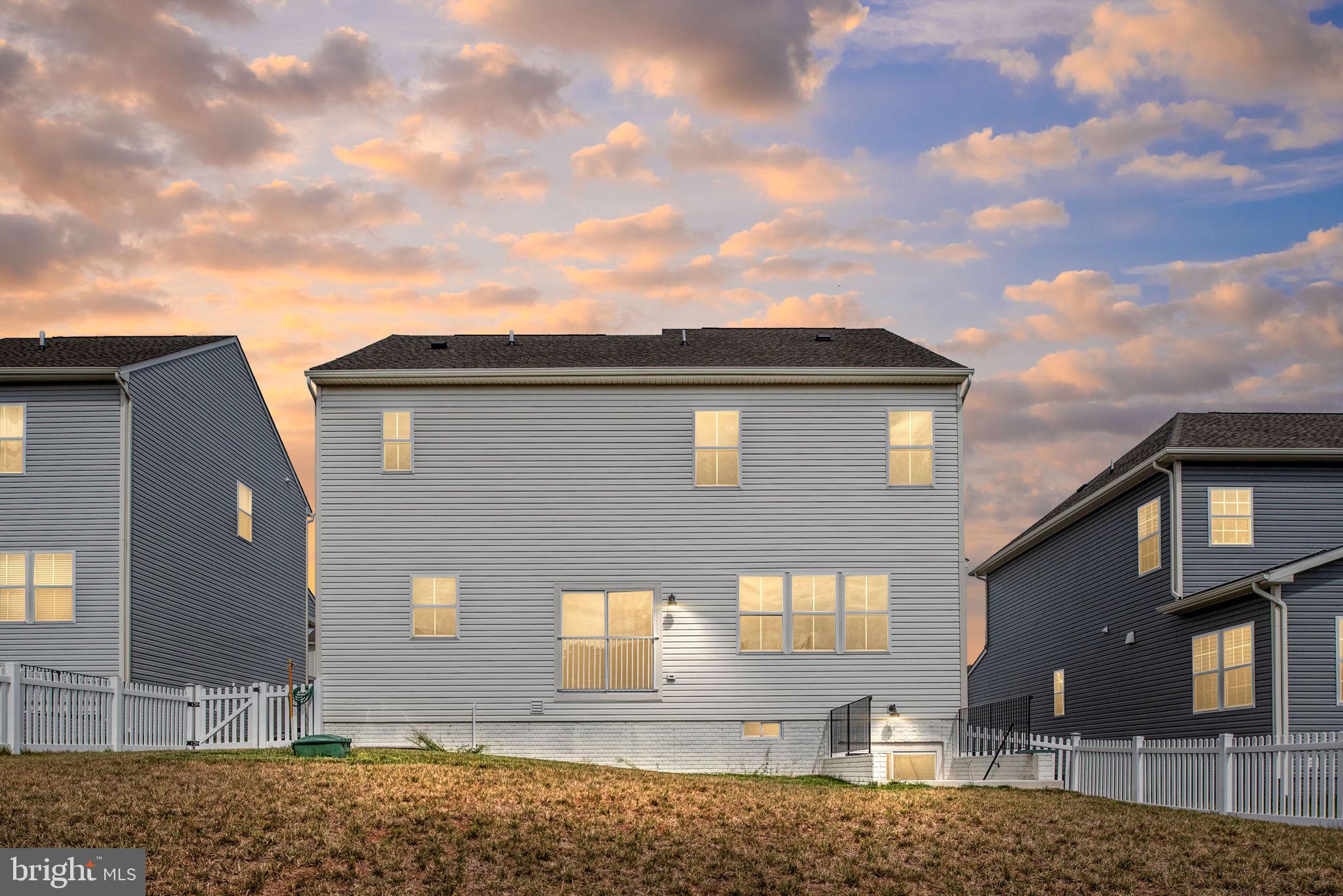 2044 Armstrong Terrace