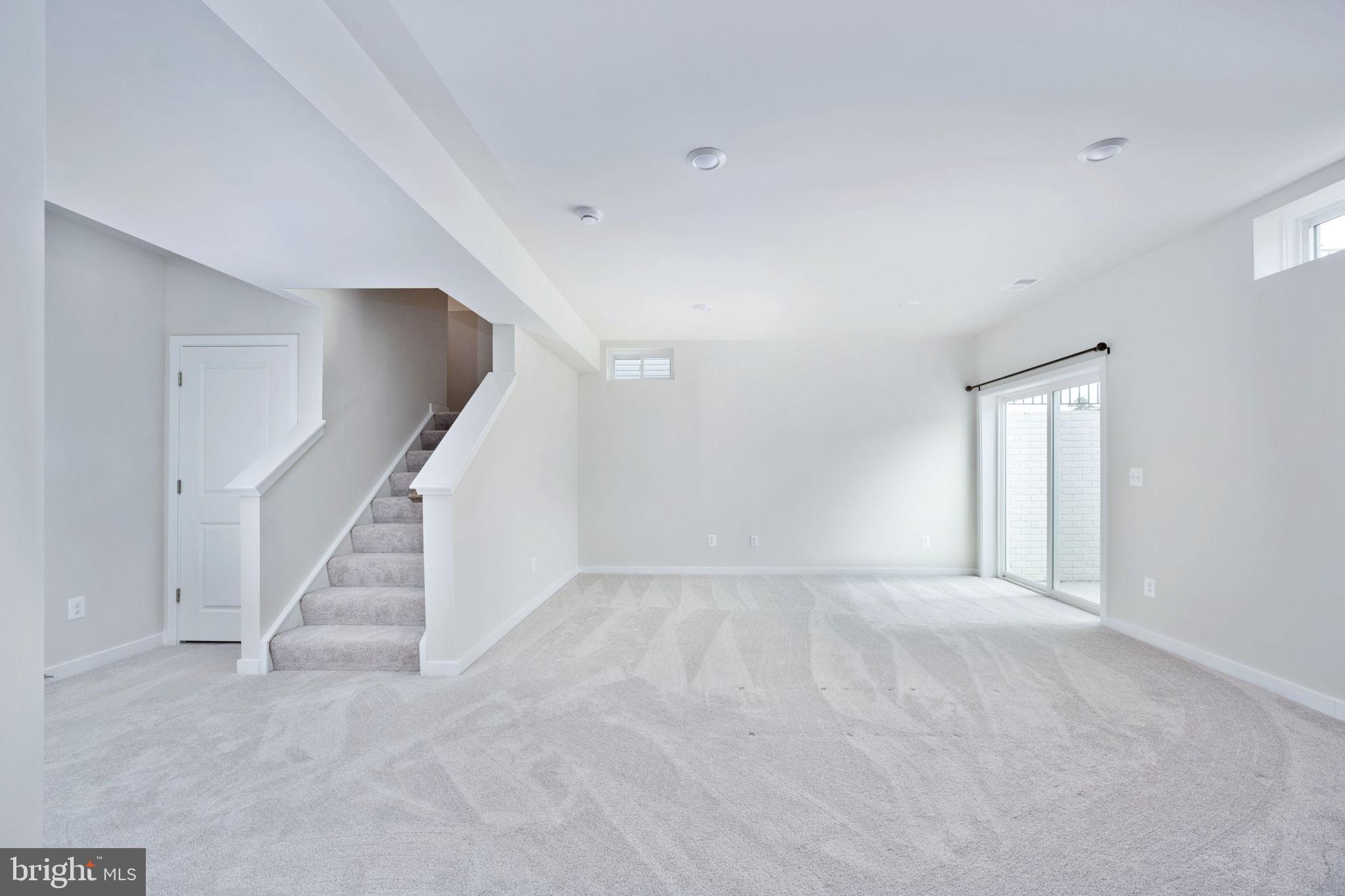 2044 Armstrong Terrace