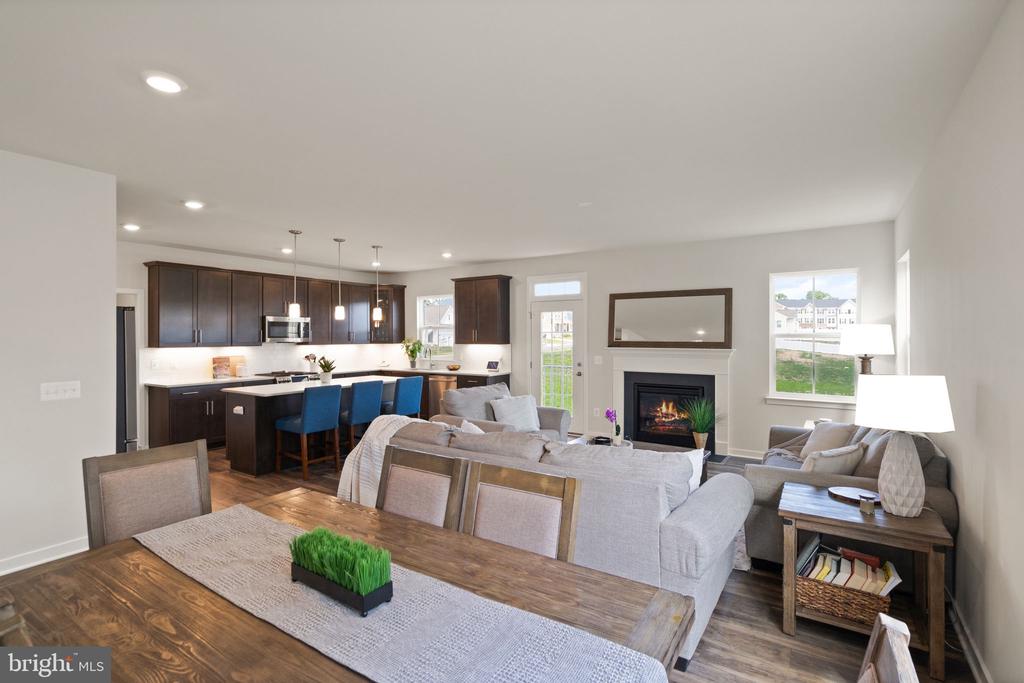 2107 Berwick Dr