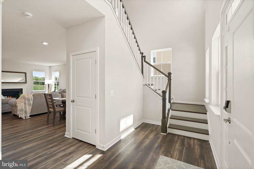 2107 Berwick Dr