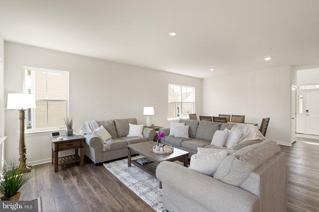 2107 Berwick Dr