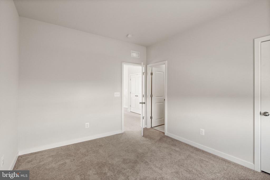2107 Berwick Dr