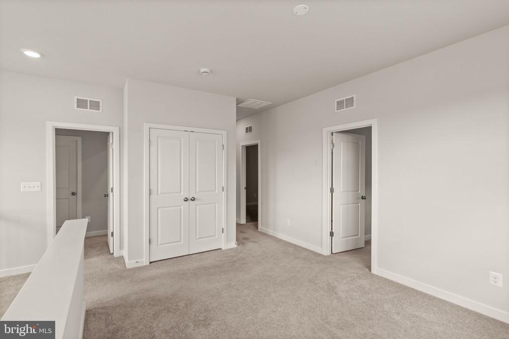 2107 Berwick Dr