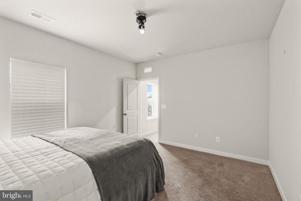 2107 Berwick Dr