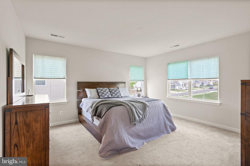 2107 Berwick Dr
