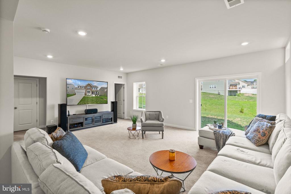2107 Berwick Dr