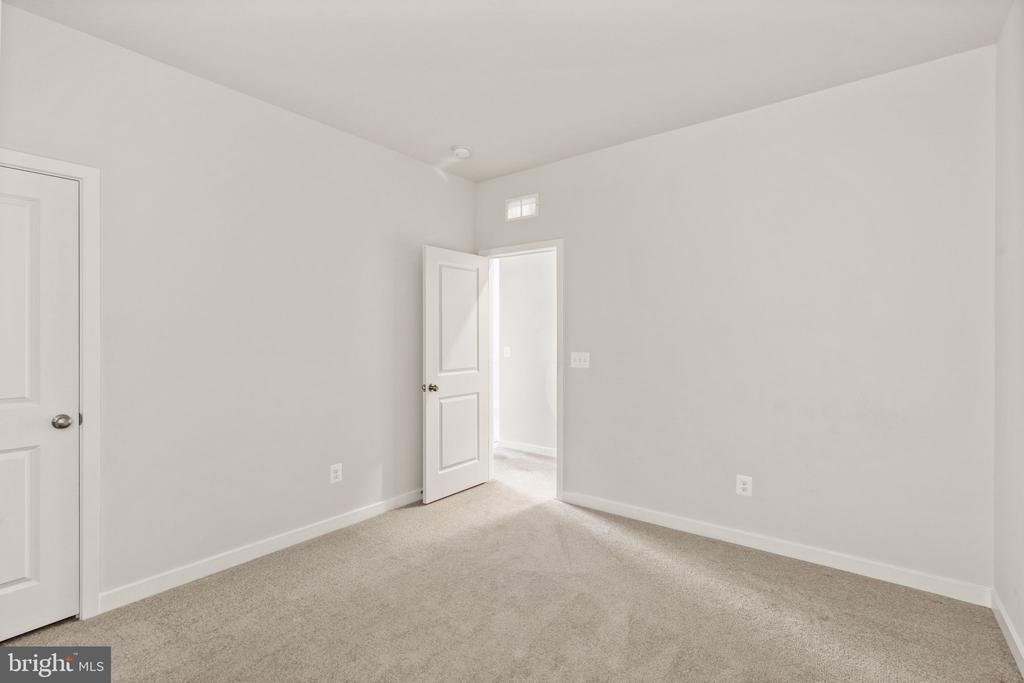 2107 Berwick Dr
