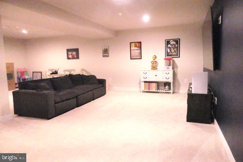 14905 Mapleridge Rd