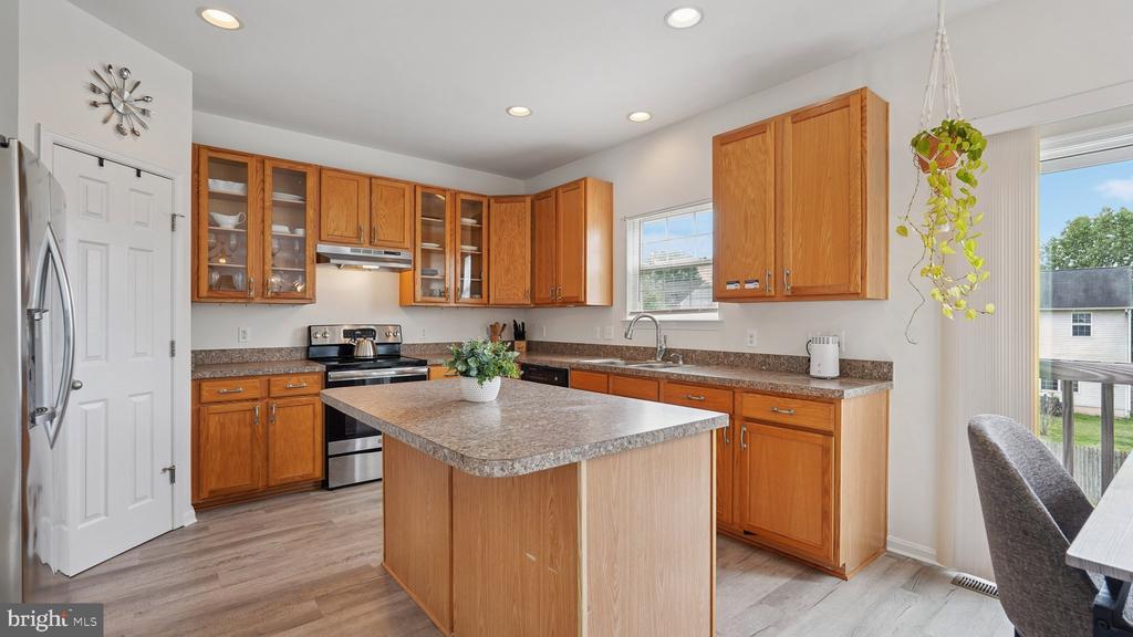 1917 MEADOW LARK DRIVE