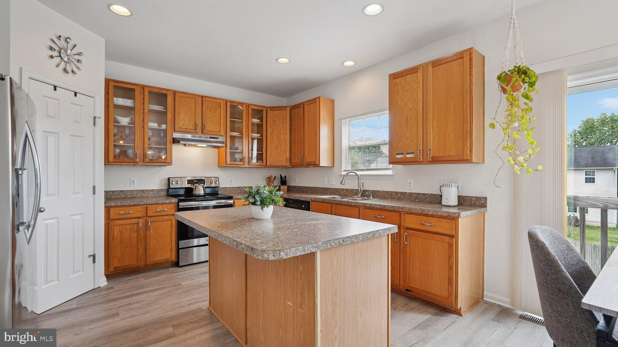 1917 MEADOW LARK DRIVE