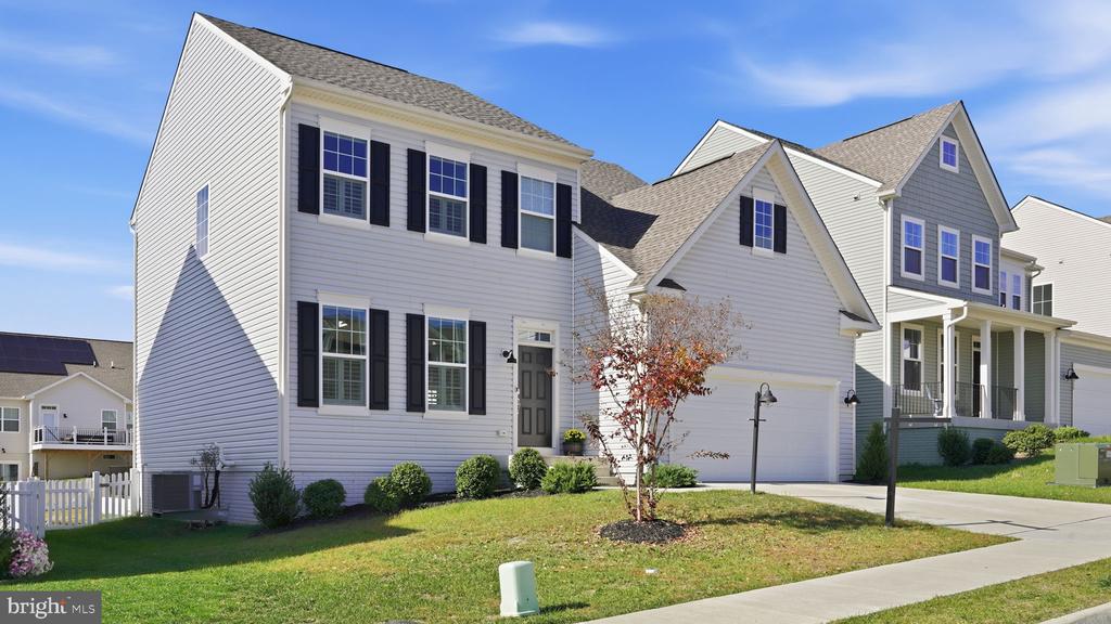 2124 BERWICK DRIVE