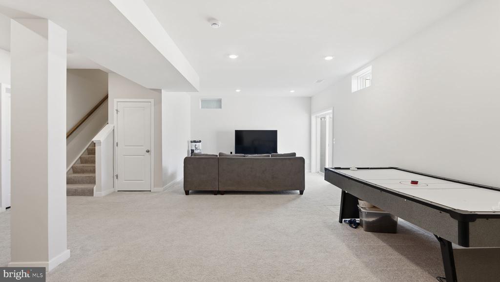 2124 BERWICK DRIVE