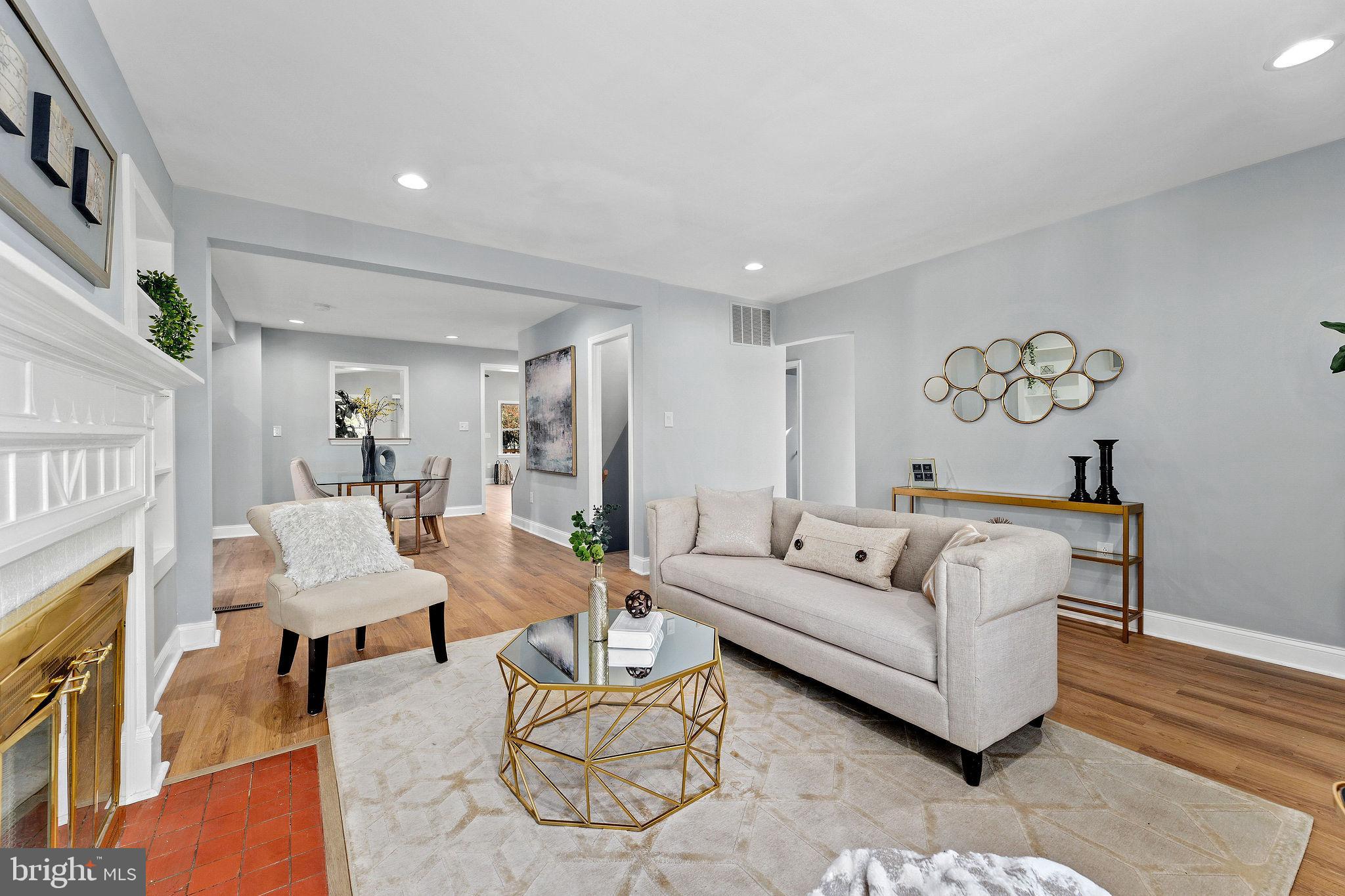 10131 Dwight Ave