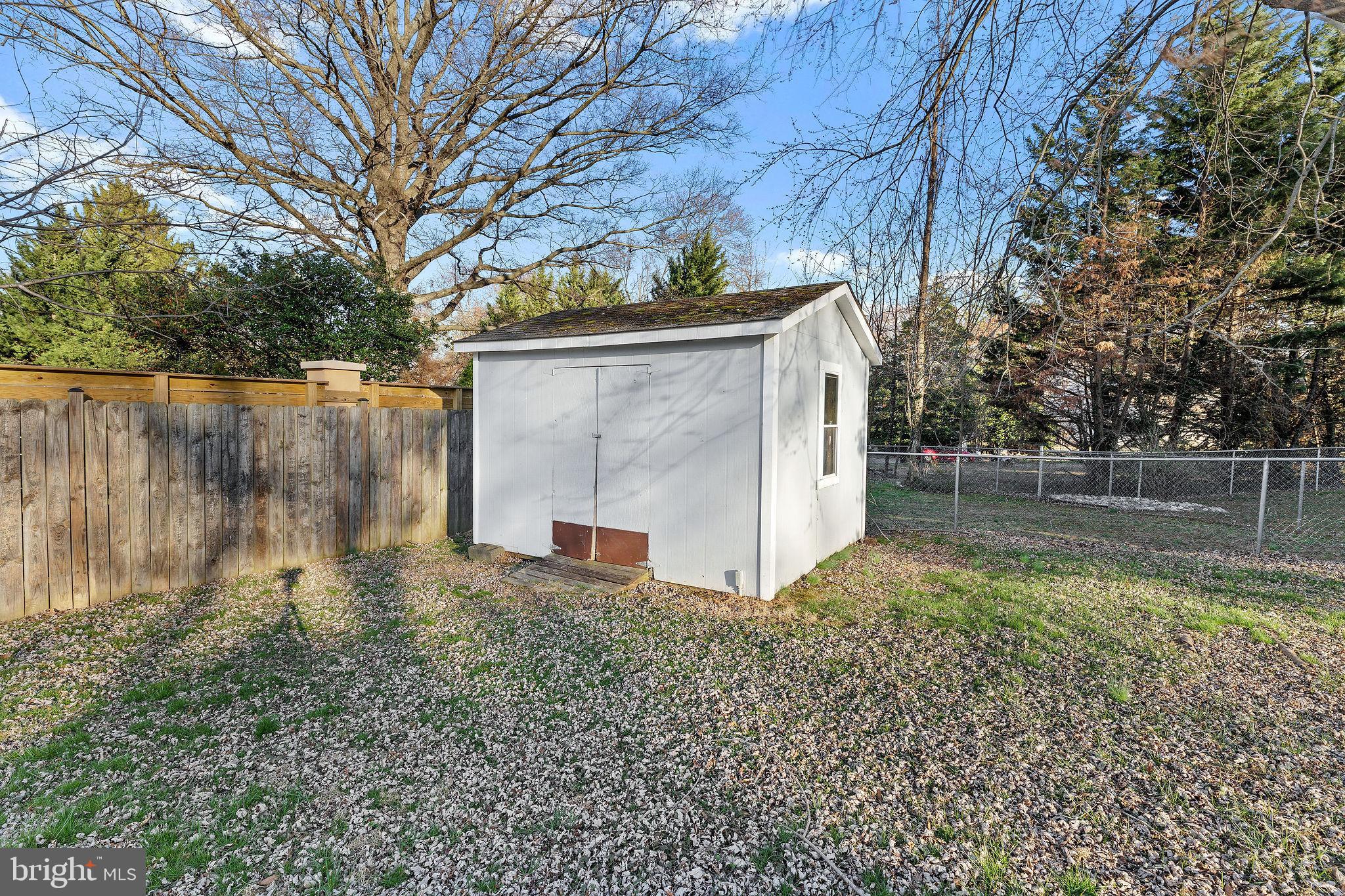 10131 Dwight Ave