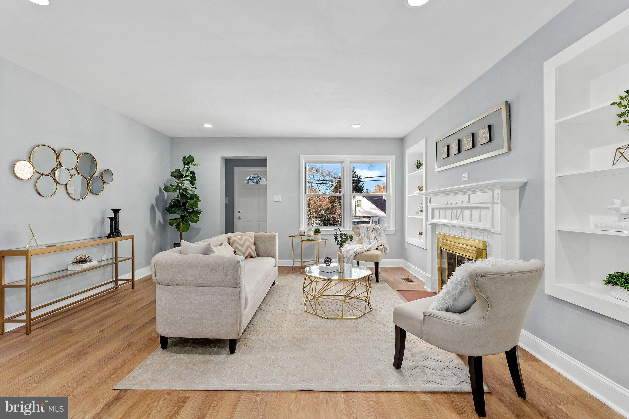 10131 Dwight Ave