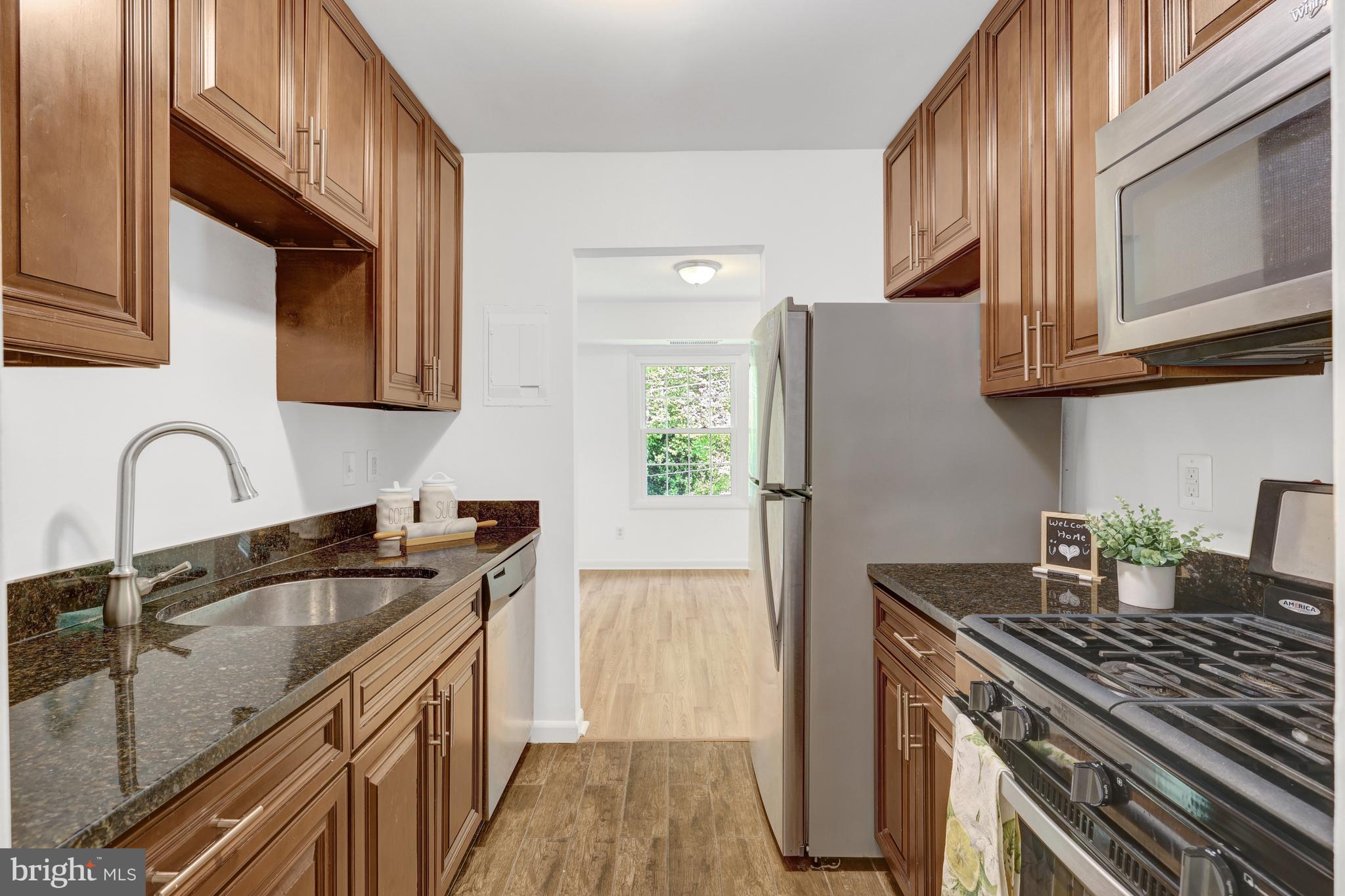 3915 Lyndhurst Dr #303