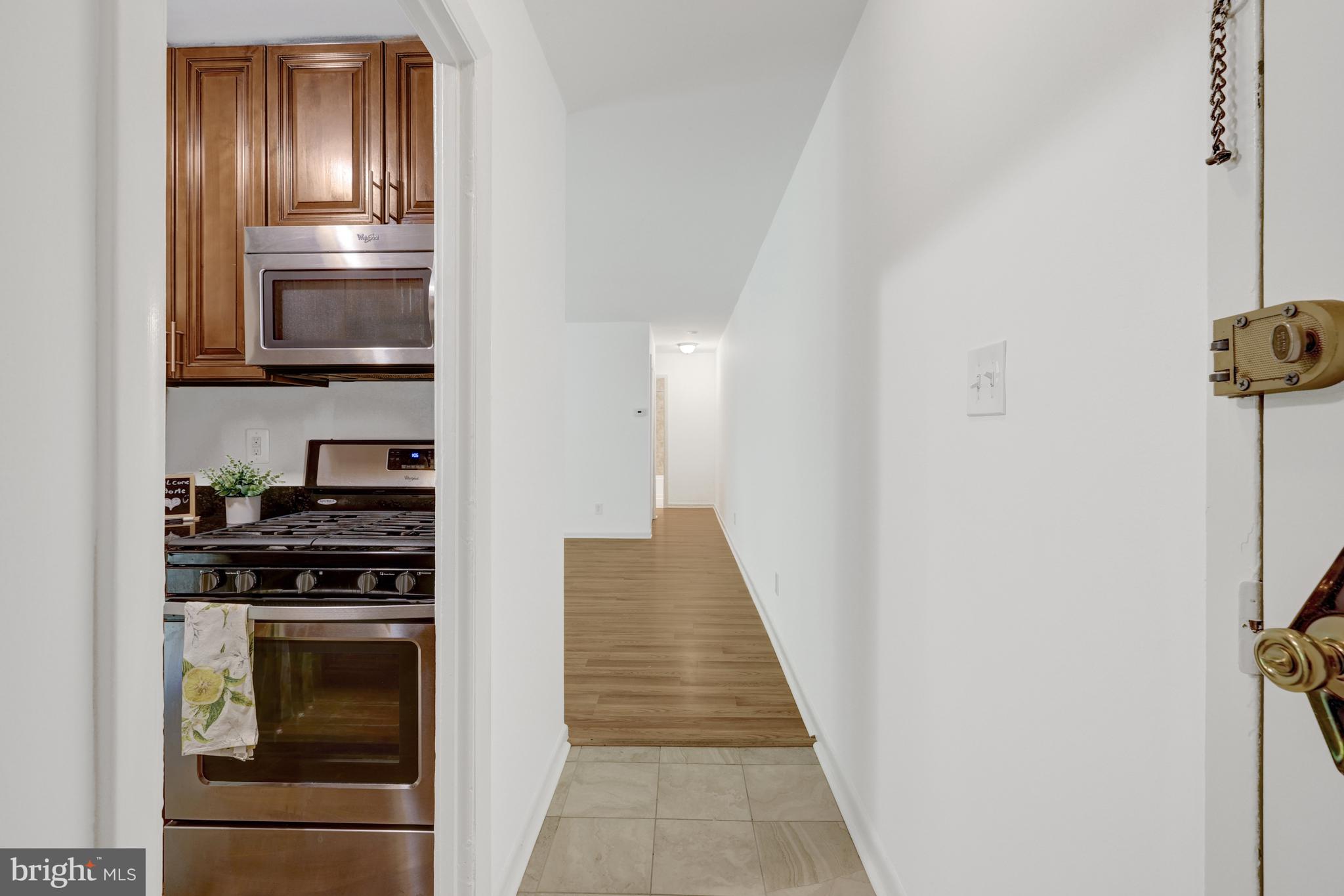 3915 Lyndhurst Dr #303