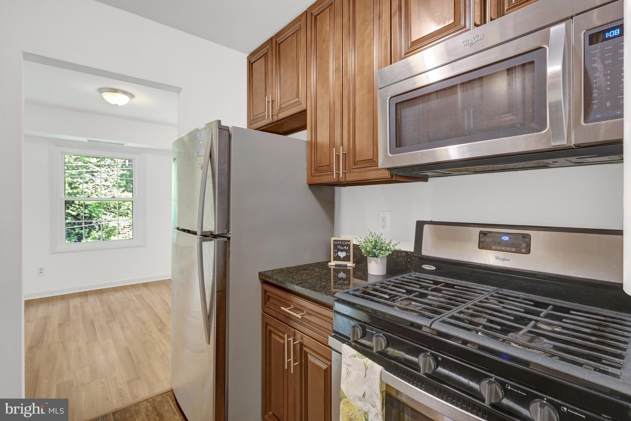 3915 Lyndhurst Dr #303