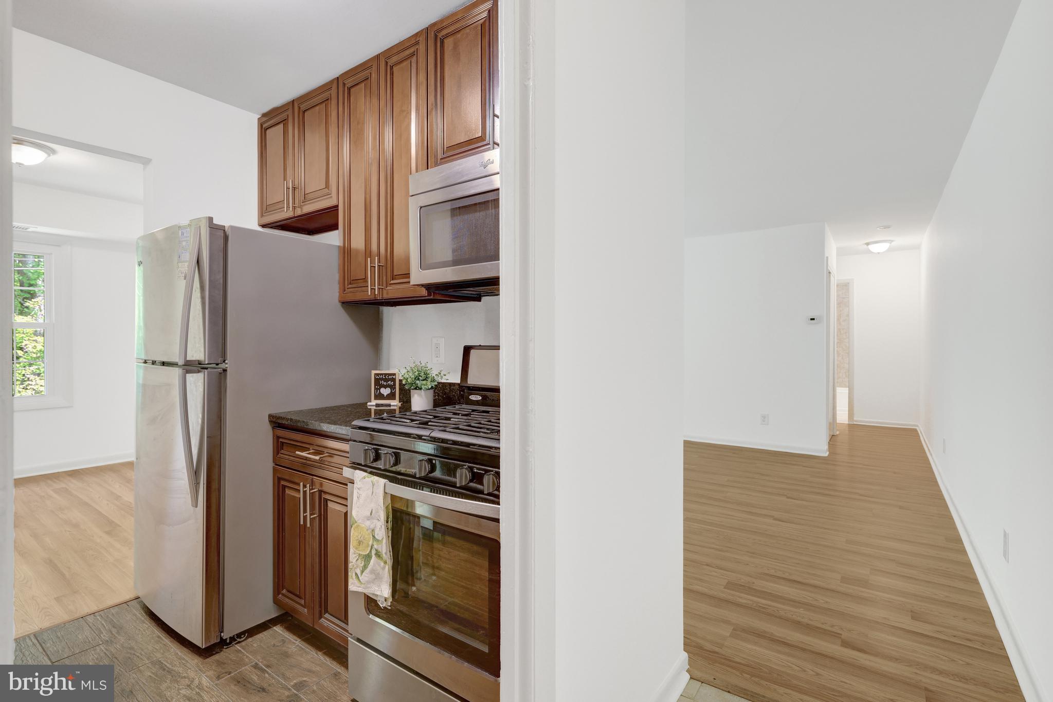 3915 Lyndhurst Dr #303