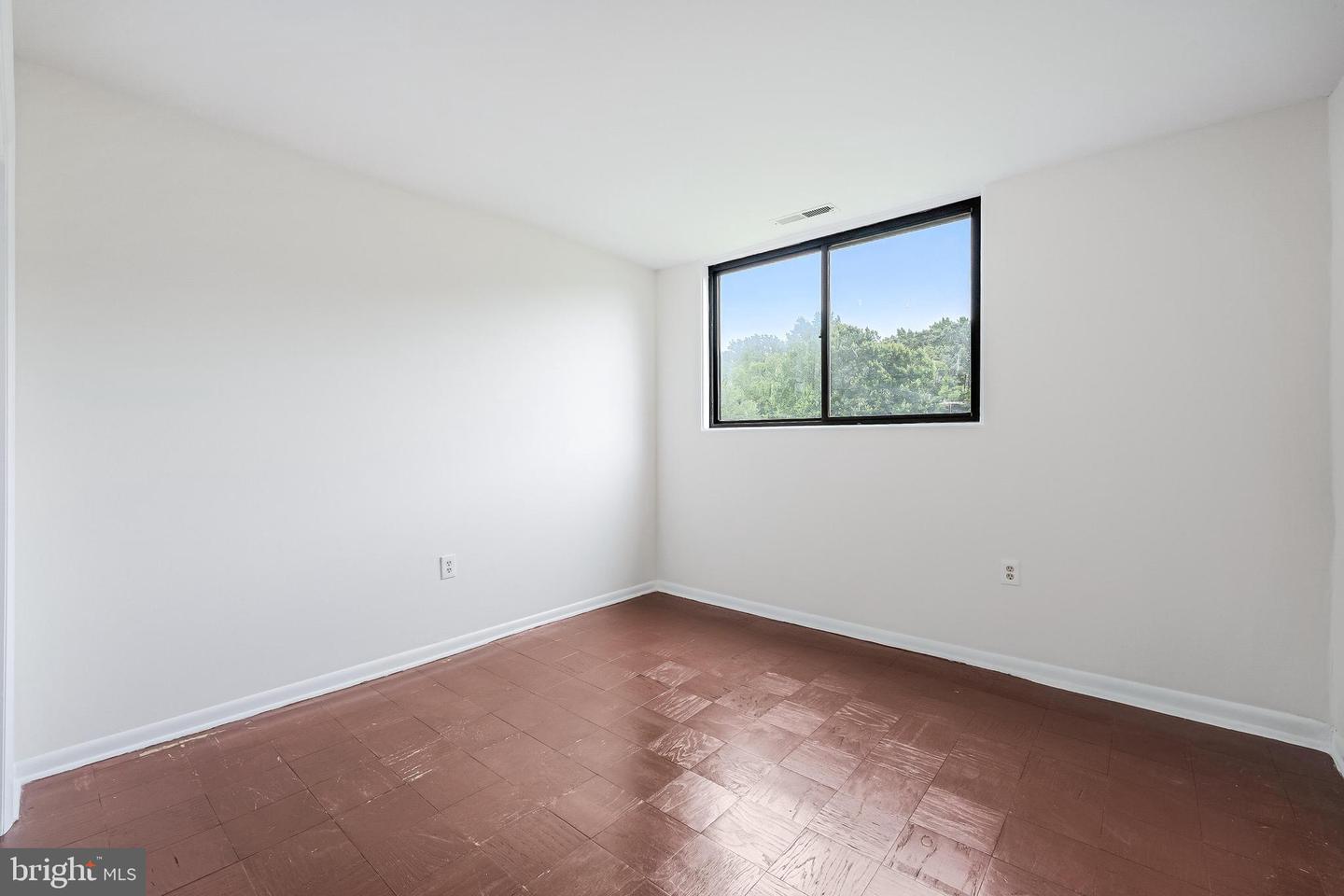 10723 West Dr #303