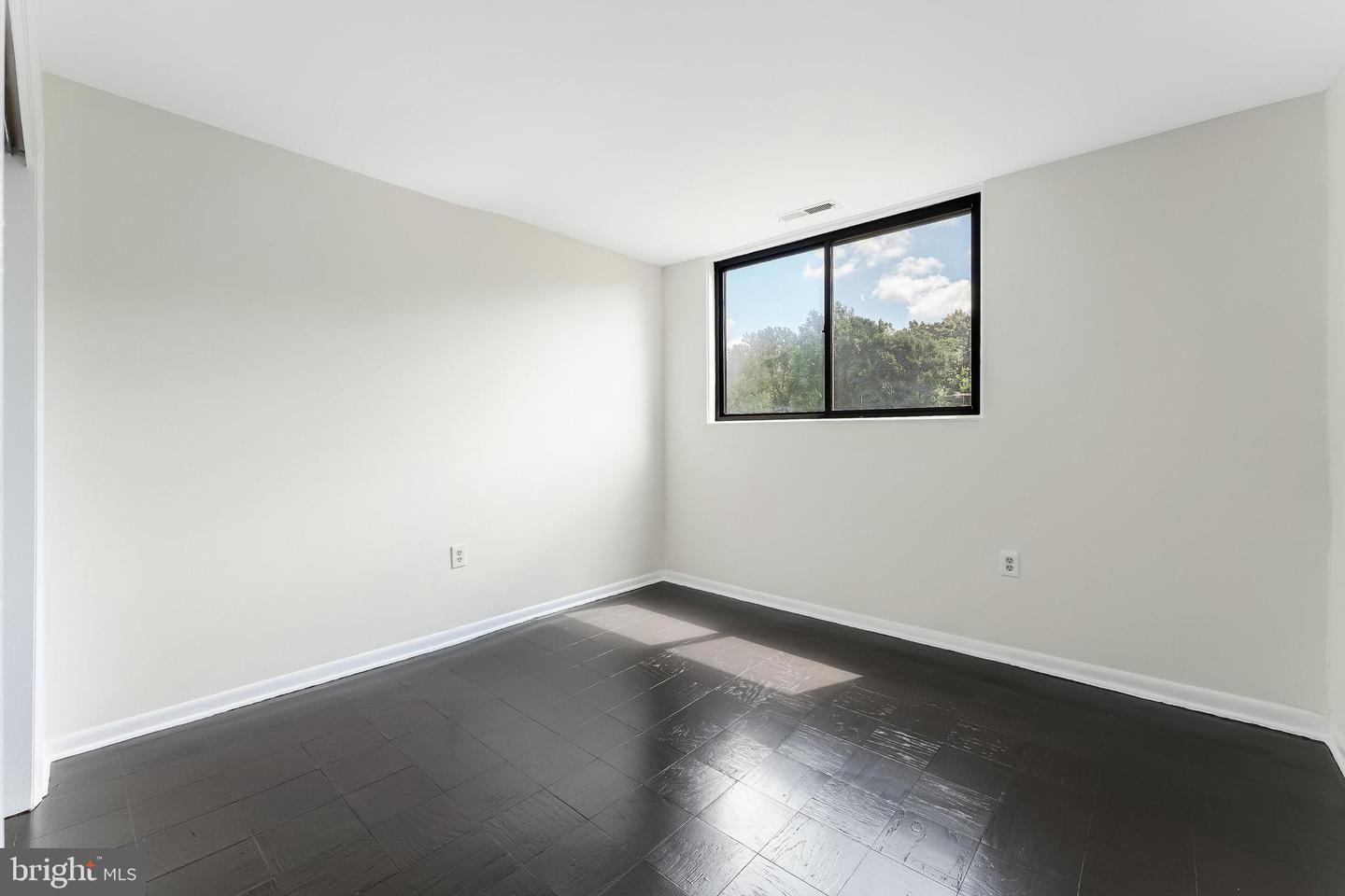 10723 West Dr #303