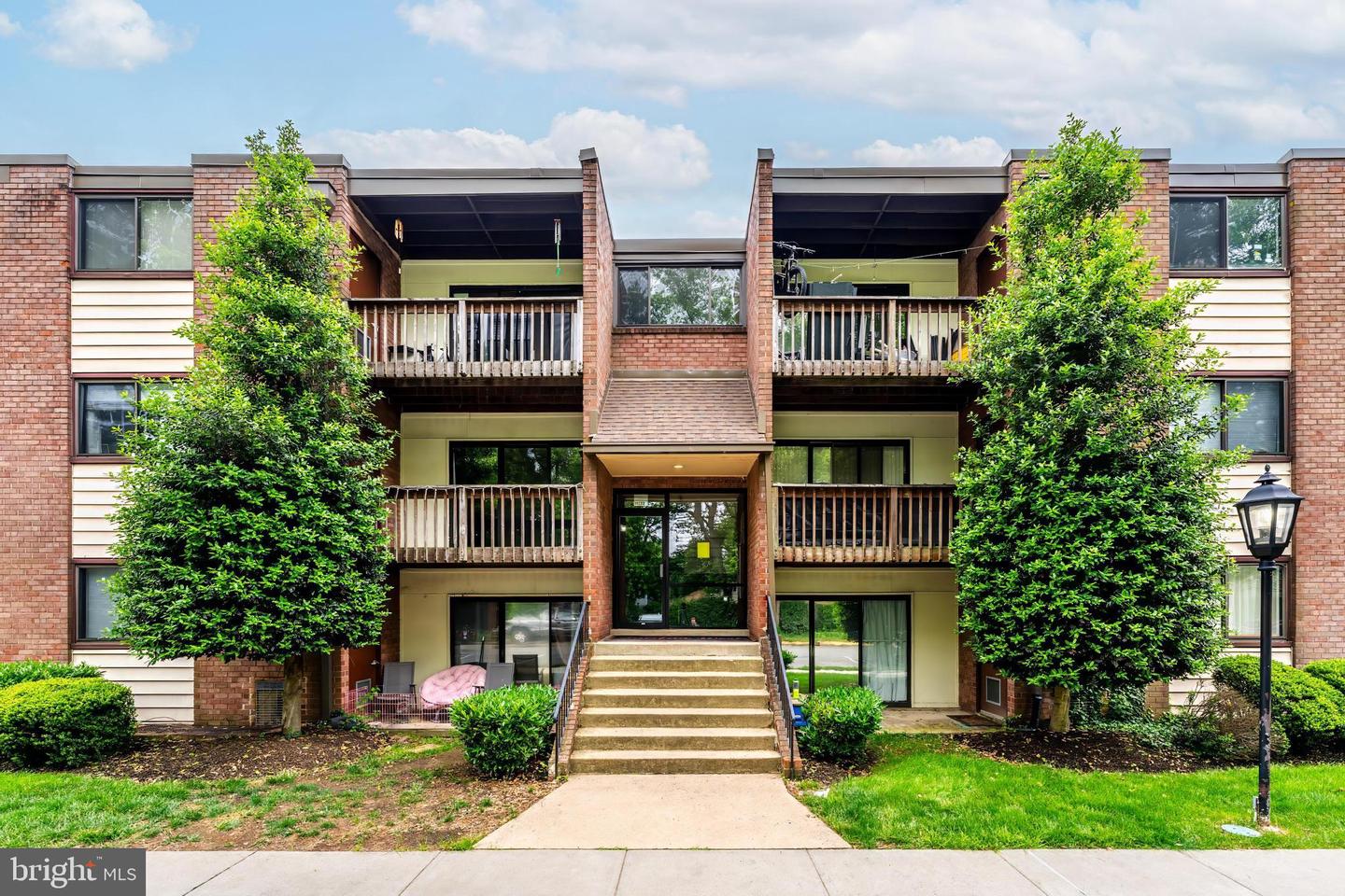 10723 West Dr #303