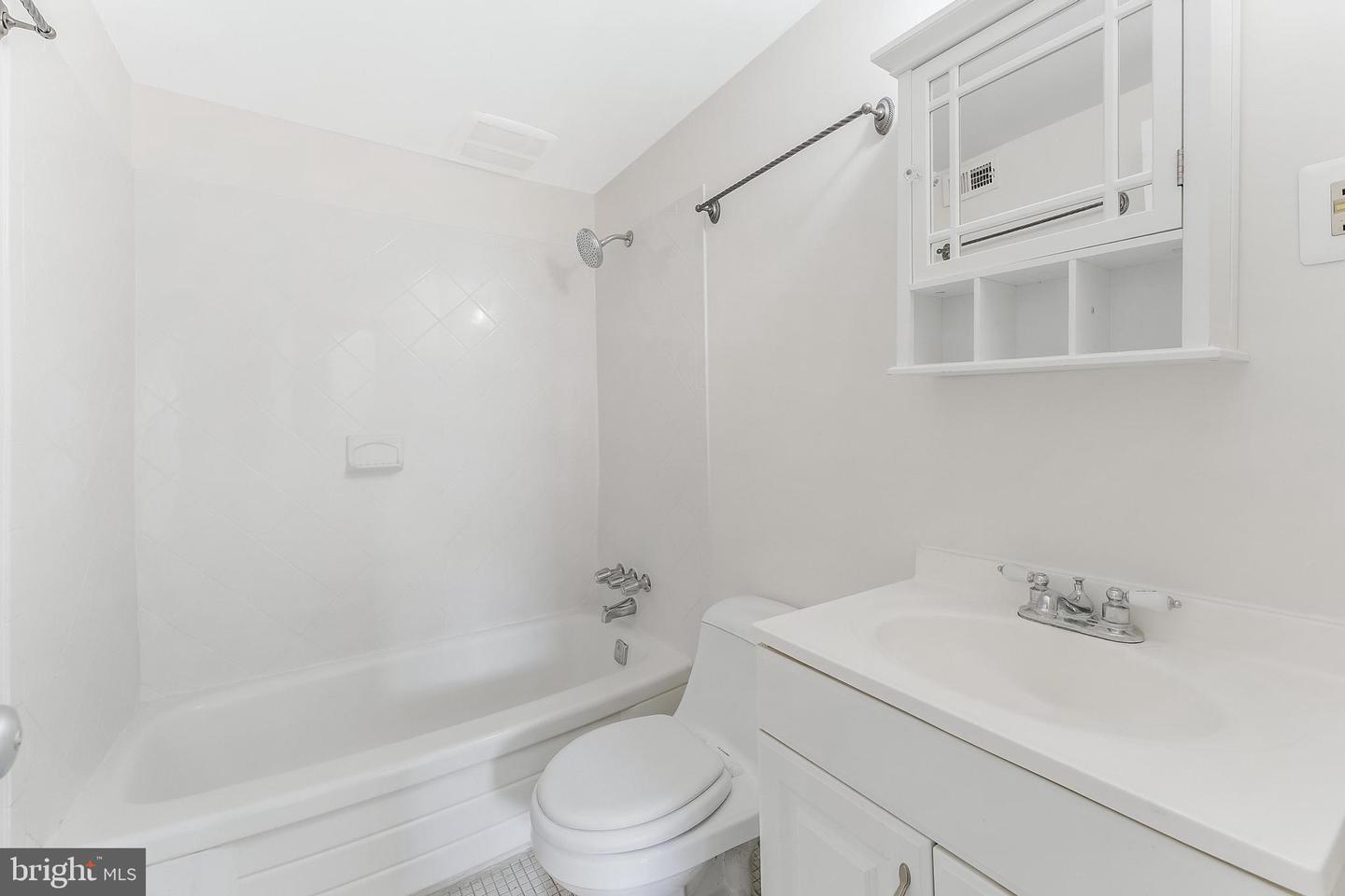 10723 West Dr #303