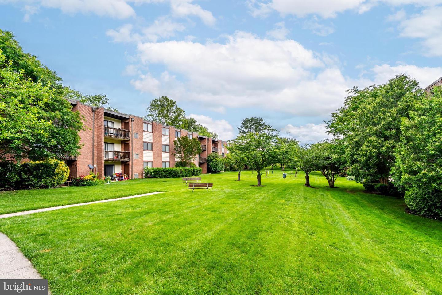 10723 West Dr #303