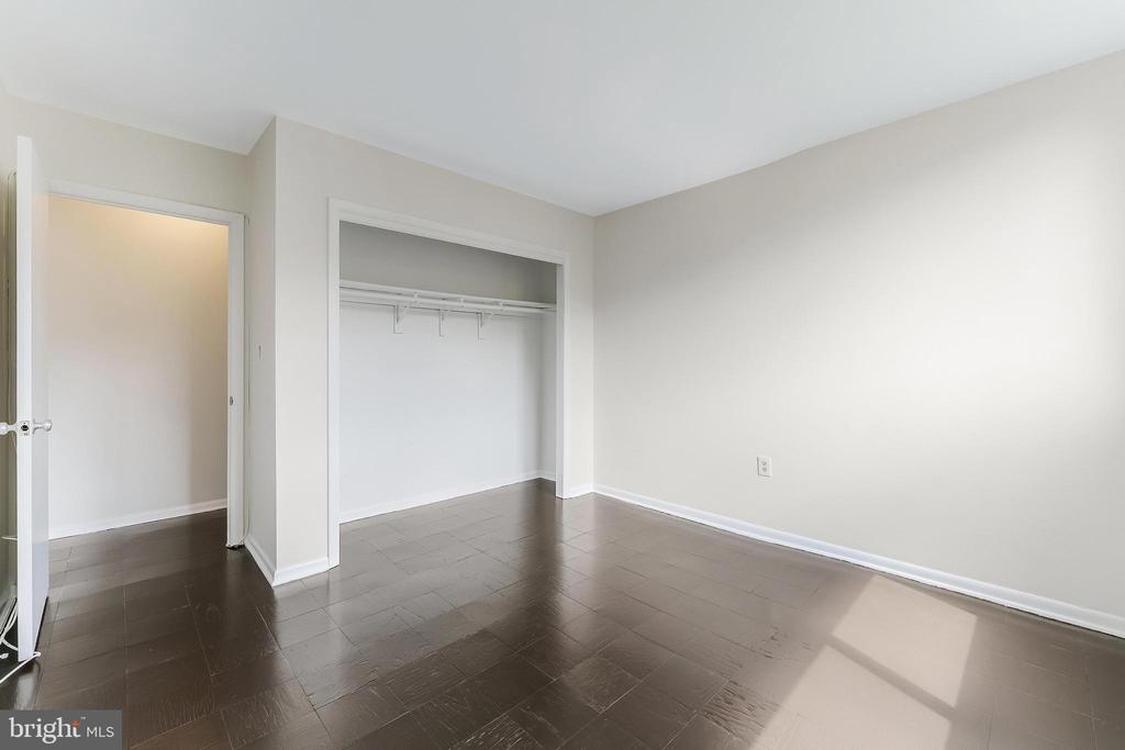 10723 WEST DR #303