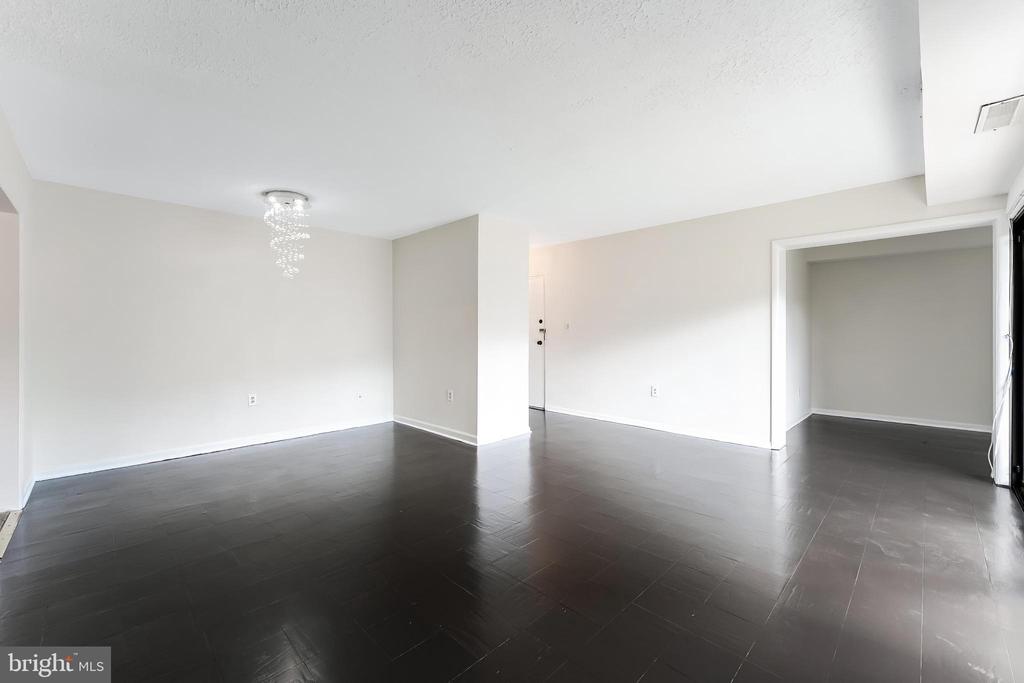 10723 WEST DR #303