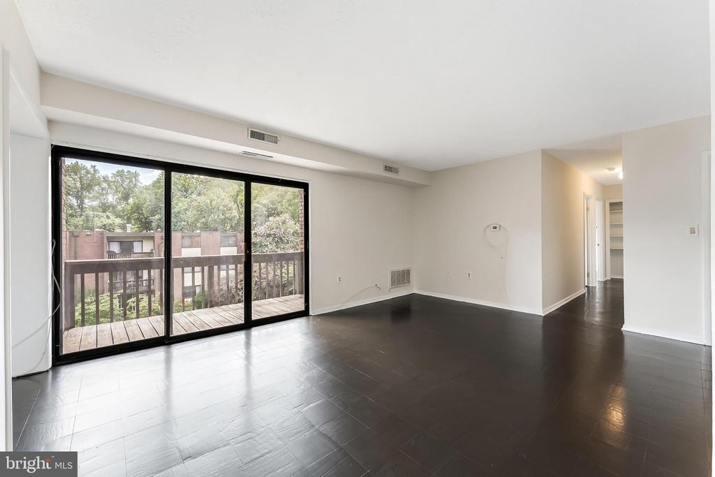 10723 WEST DR #303