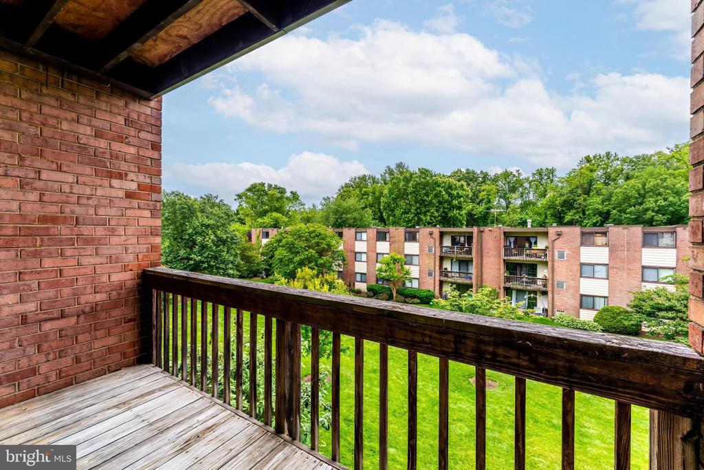10723 WEST DR #303