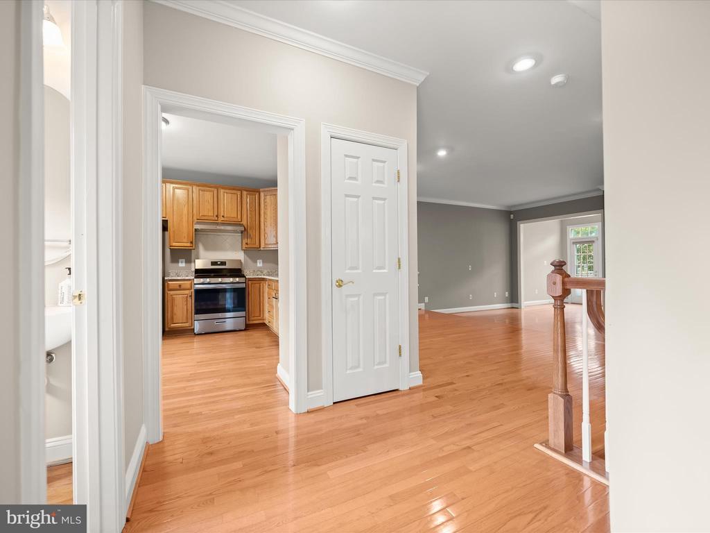 10502 CHANCERY COURT