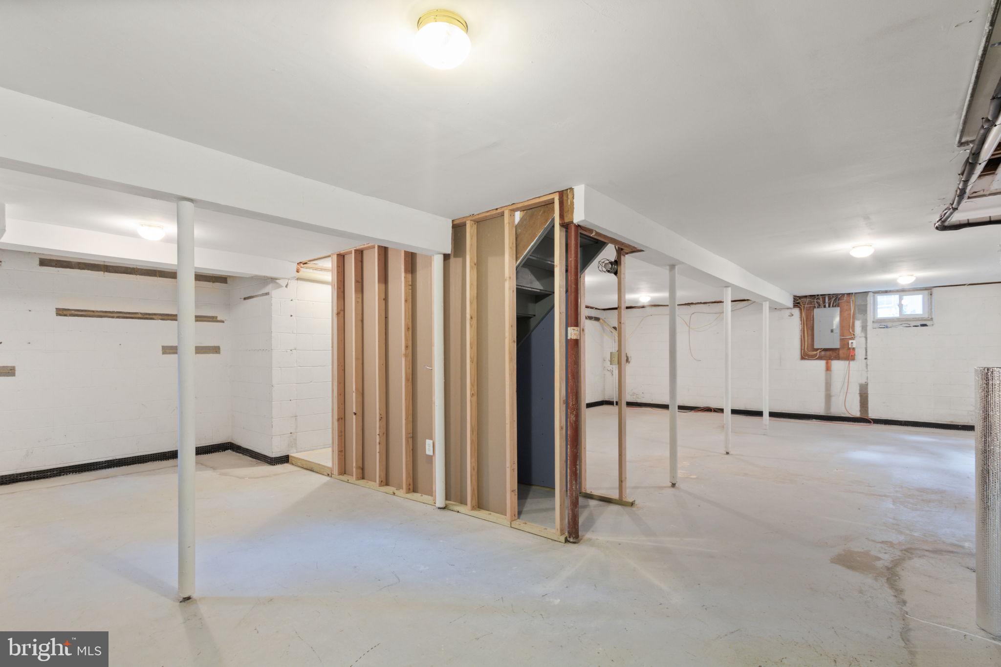 7238 Greenwich Rd