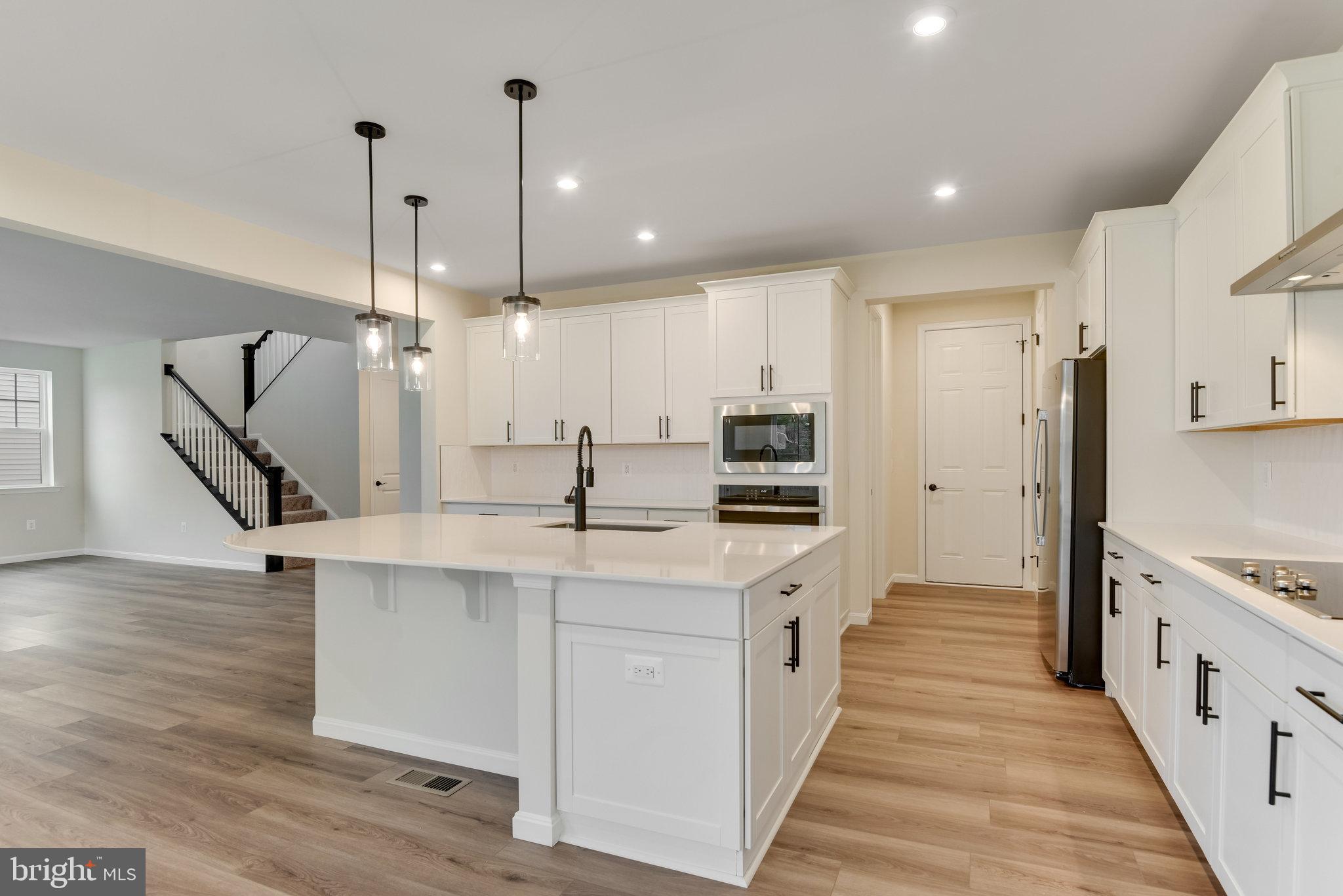 5016 Gray Fox Dr