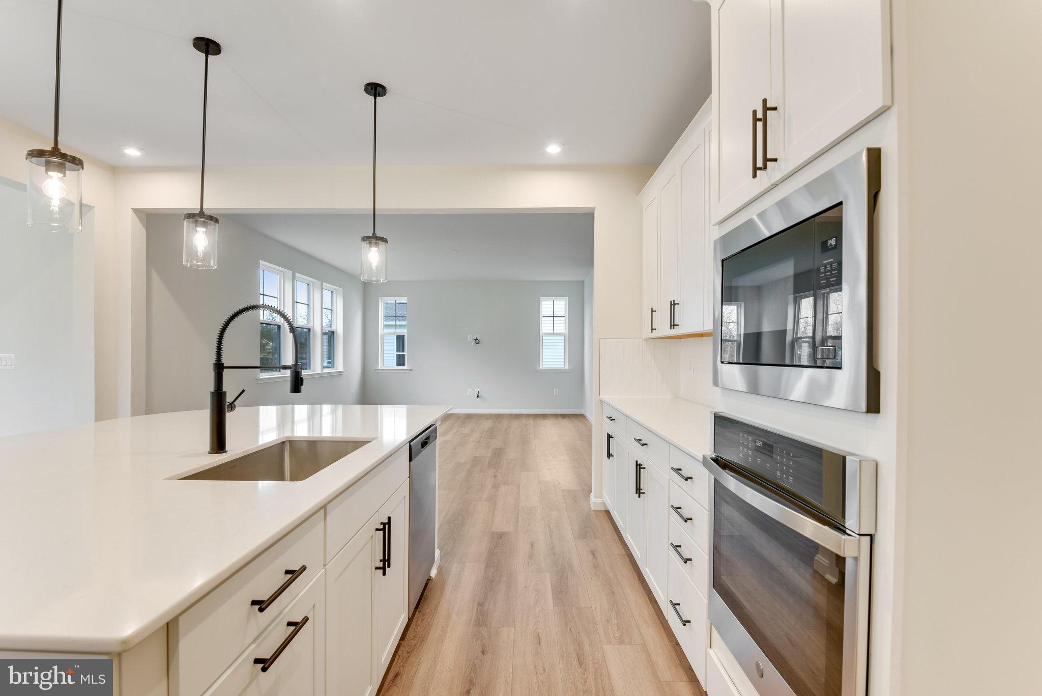 5016 Gray Fox Dr