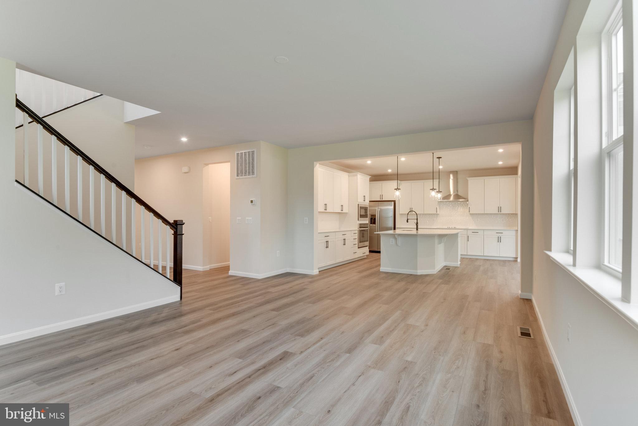 5016 Gray Fox Dr