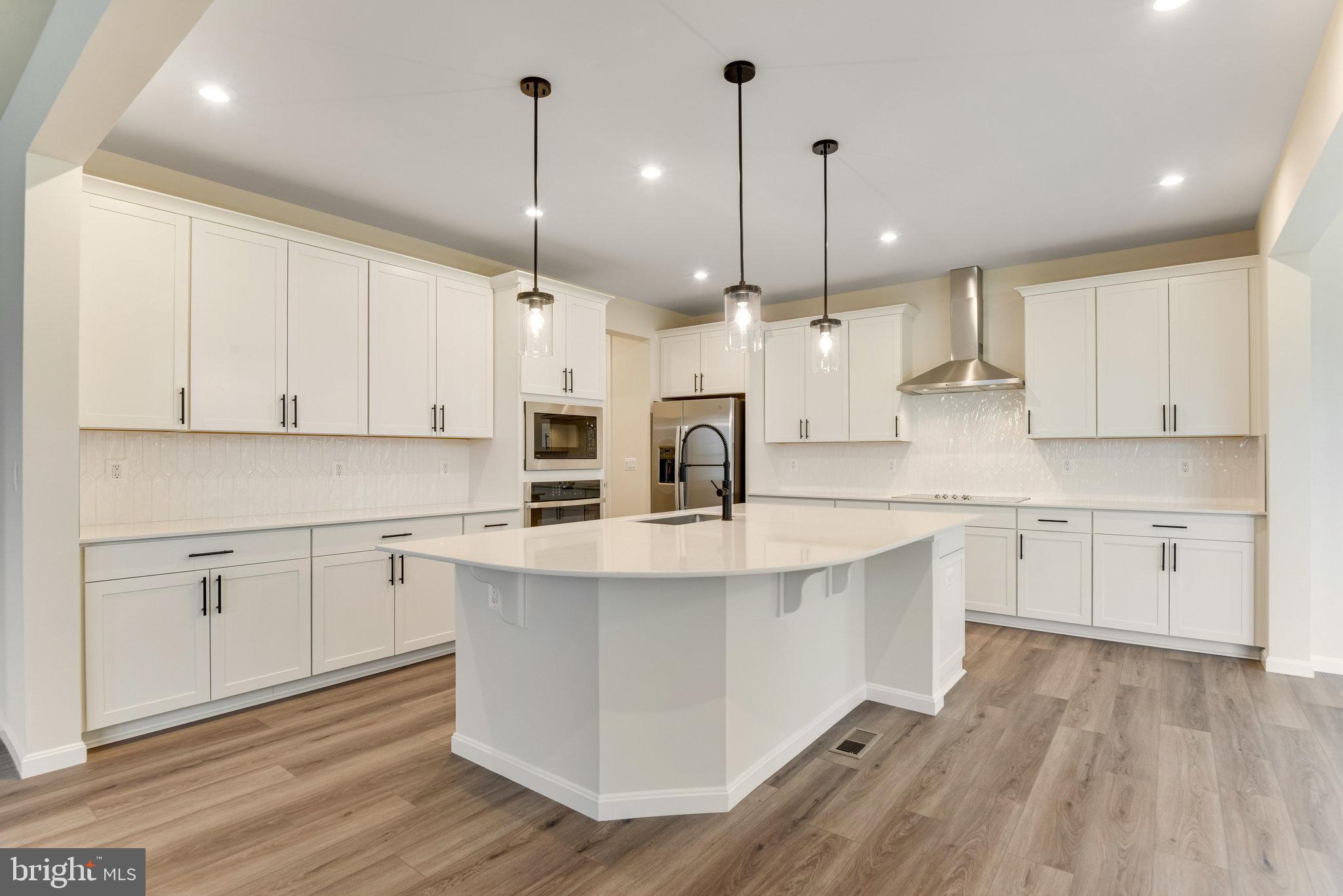 5016 Gray Fox Dr