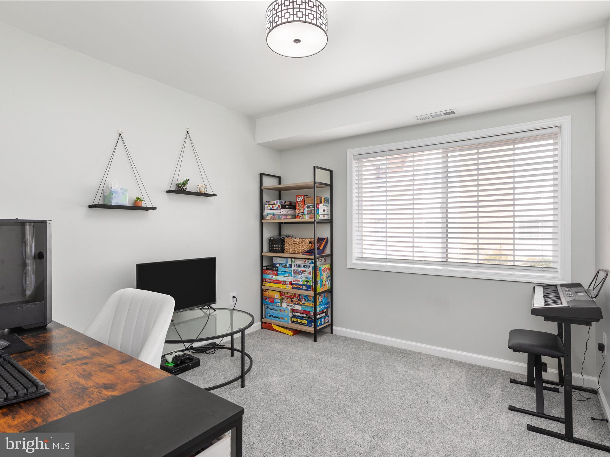 631 Waterloo Rd #122