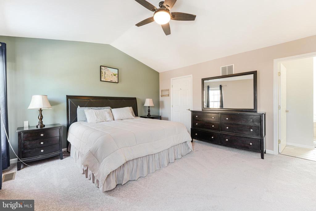 11184 Freedom Ct