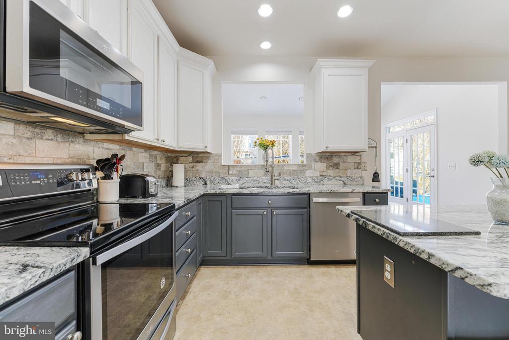 11184 Freedom Ct