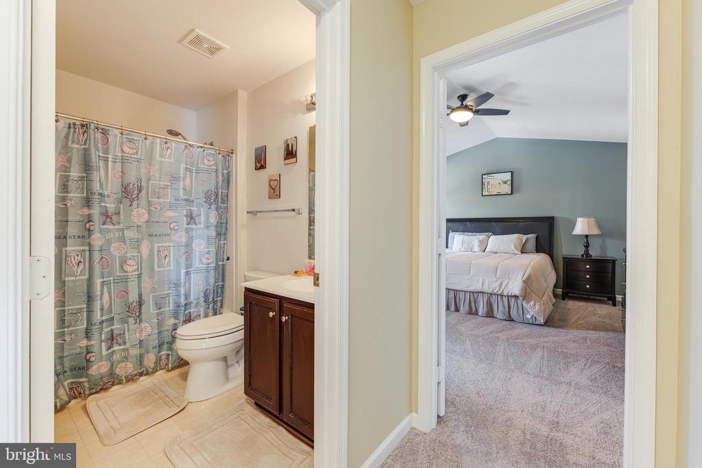 11184 Freedom Ct
