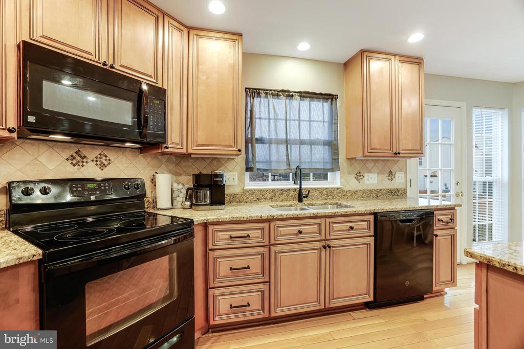 7016 Tiffany Ct