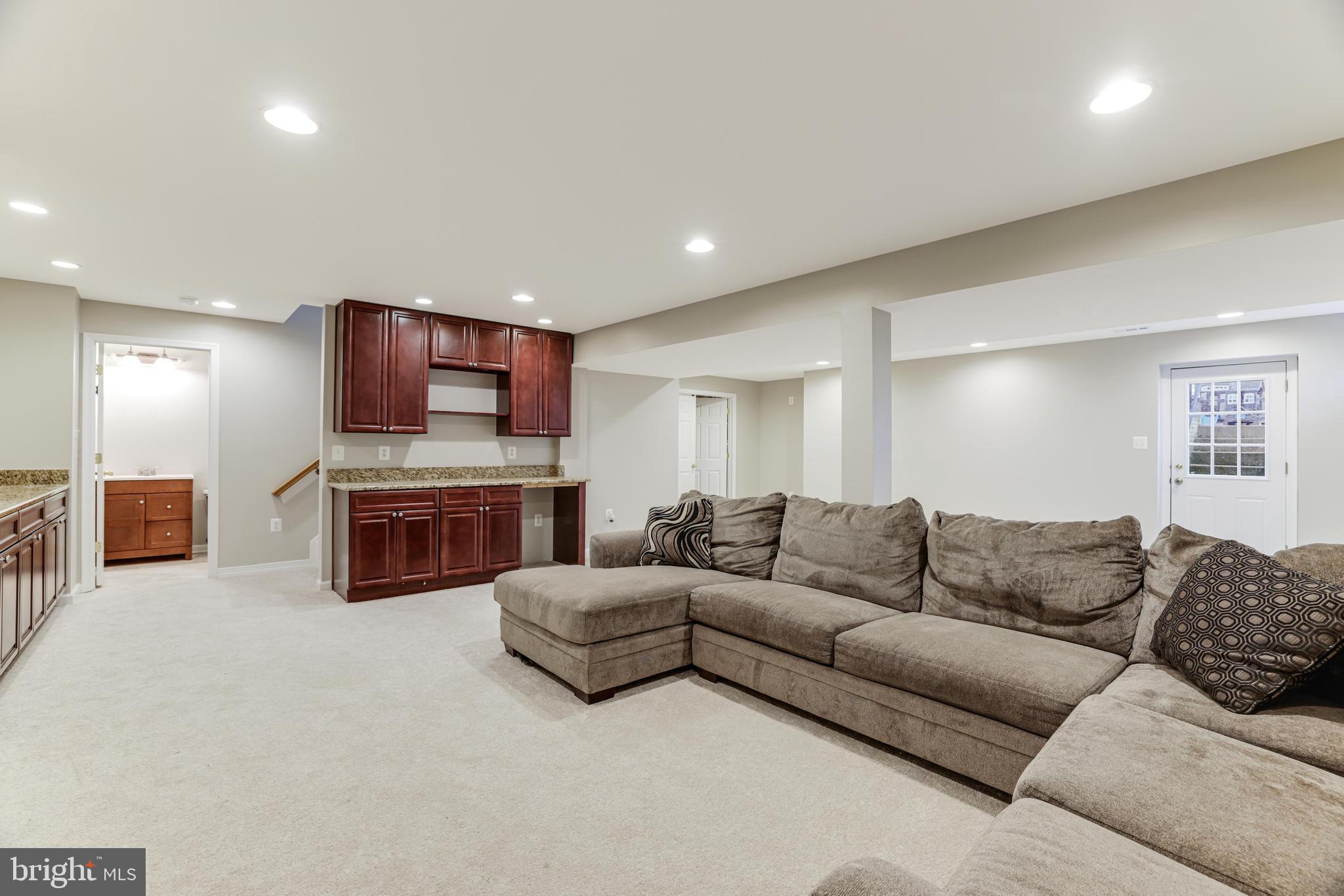 7016 Tiffany Ct