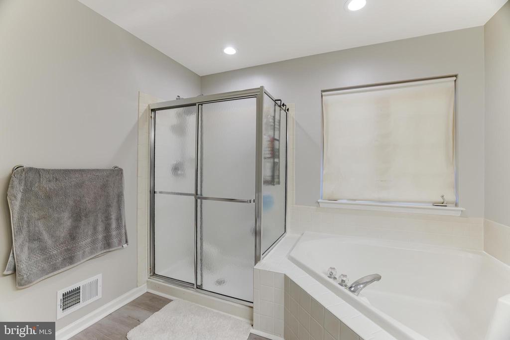 7016 Tiffany Ct