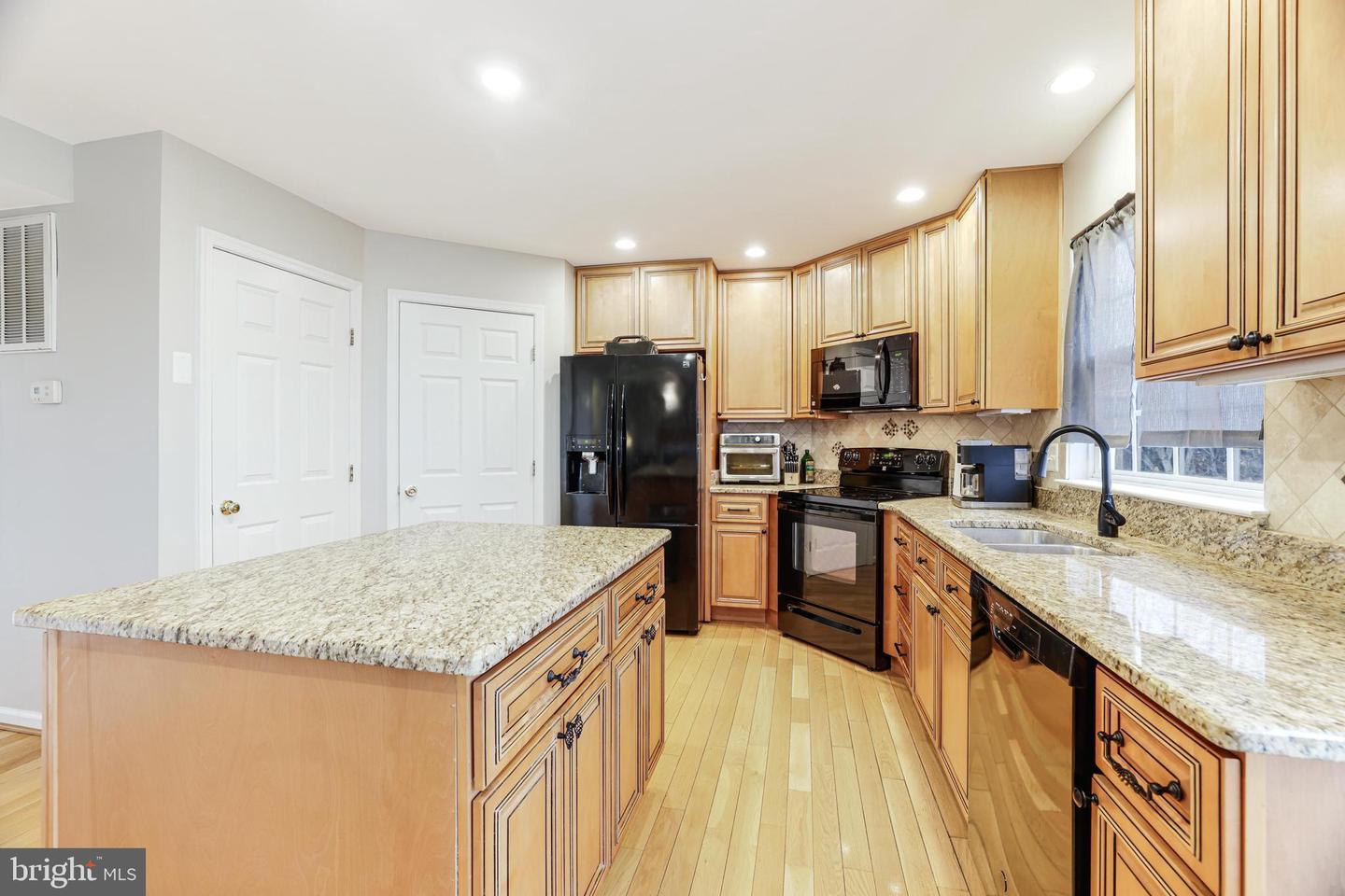 7016 Tiffany Ct