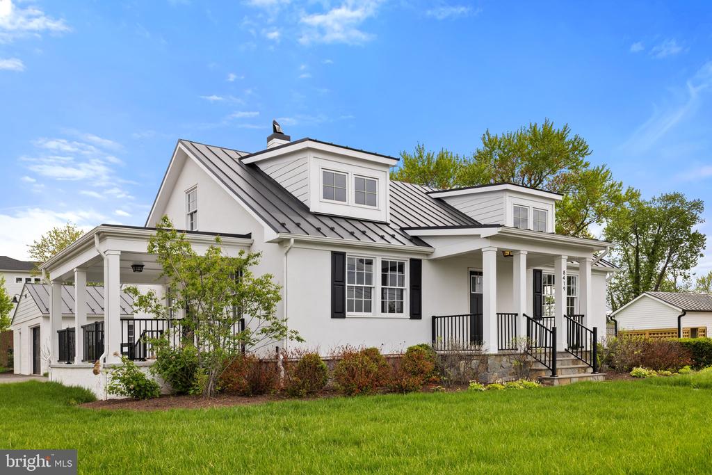 8419 W West Main