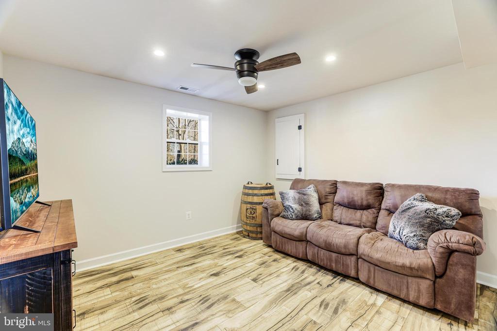 1597 Sheldon Ln