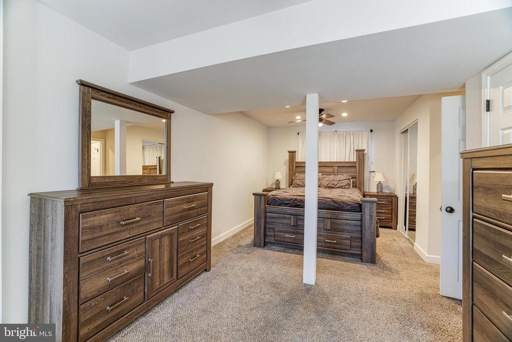 1597 Sheldon Ln